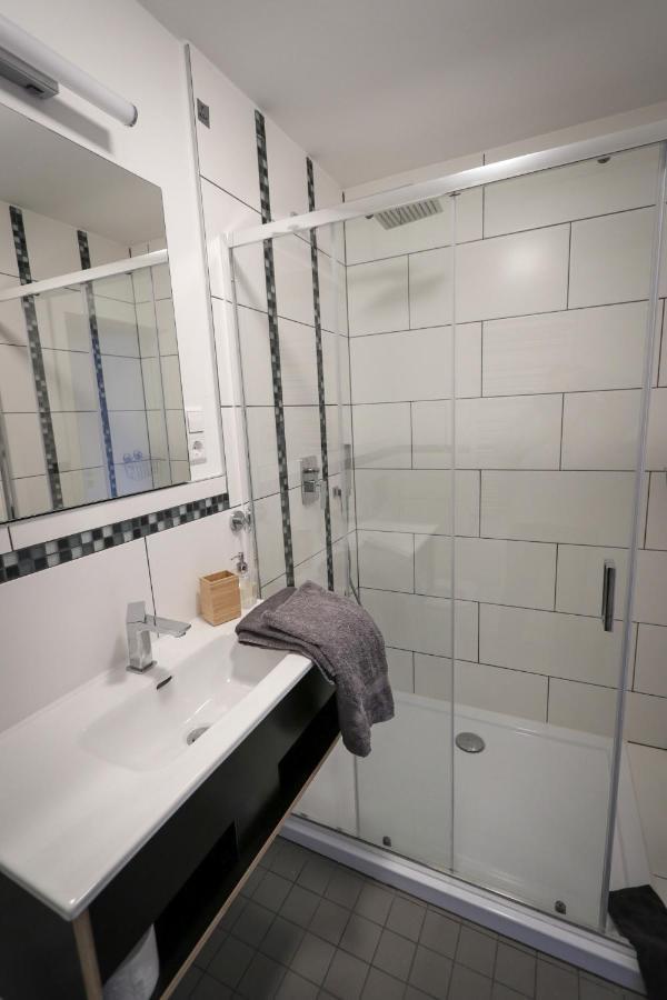 Hotel Zur Krone Neuötting Buitenkant foto
